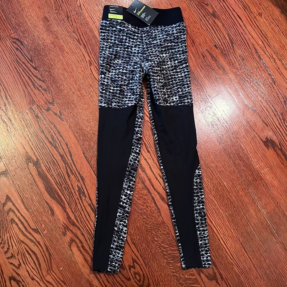 Nike pro Hyperwarm Brusted legging  XS - Picture 6 of 10